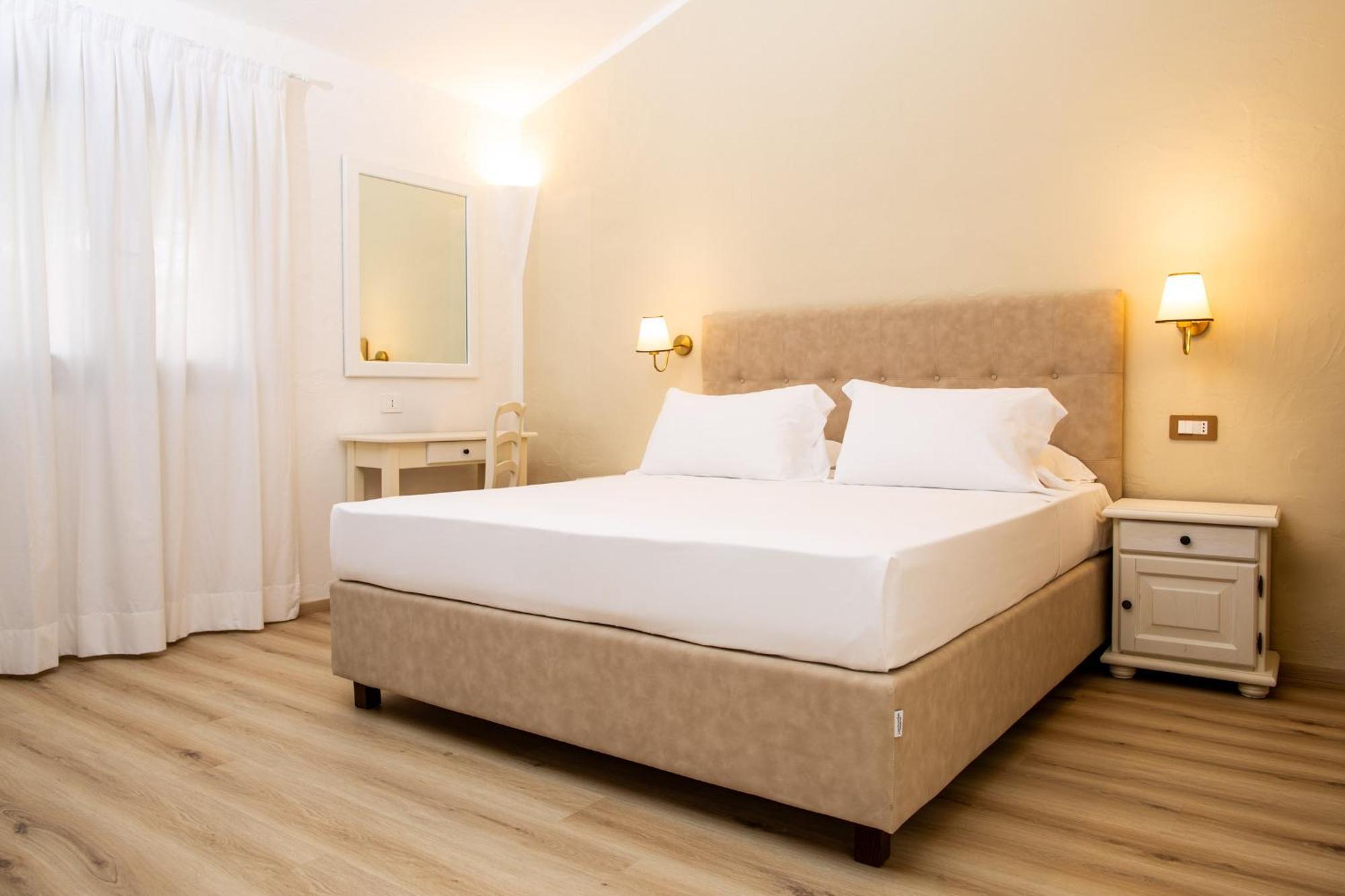 La Jacia Hotel & Resort บายาซาร์ดิเนีย ภายนอก รูปภาพ