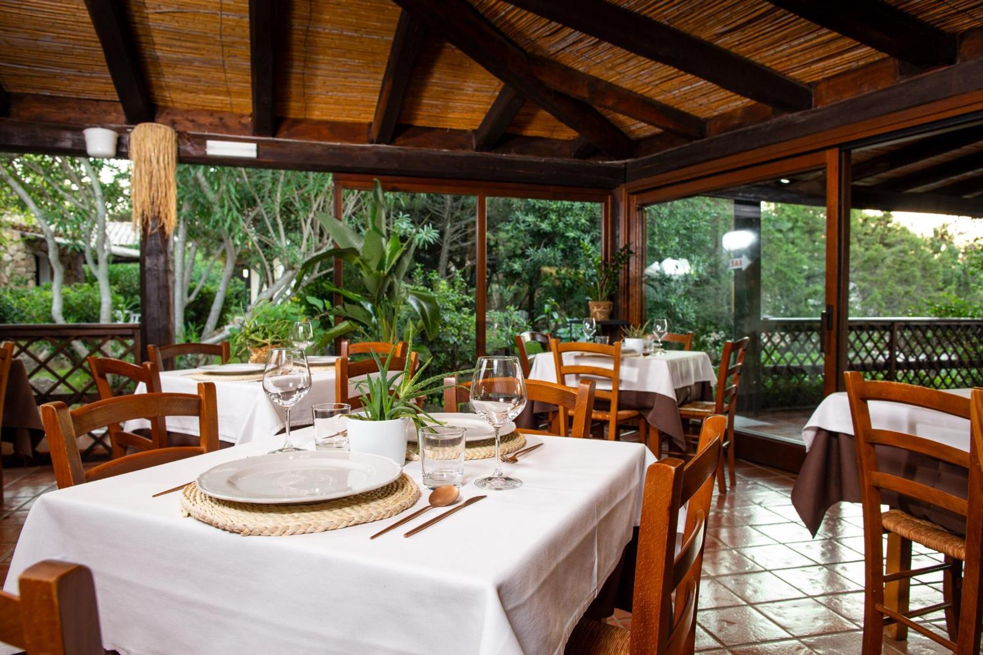 La Jacia Hotel & Resort บายาซาร์ดิเนีย ภายนอก รูปภาพ